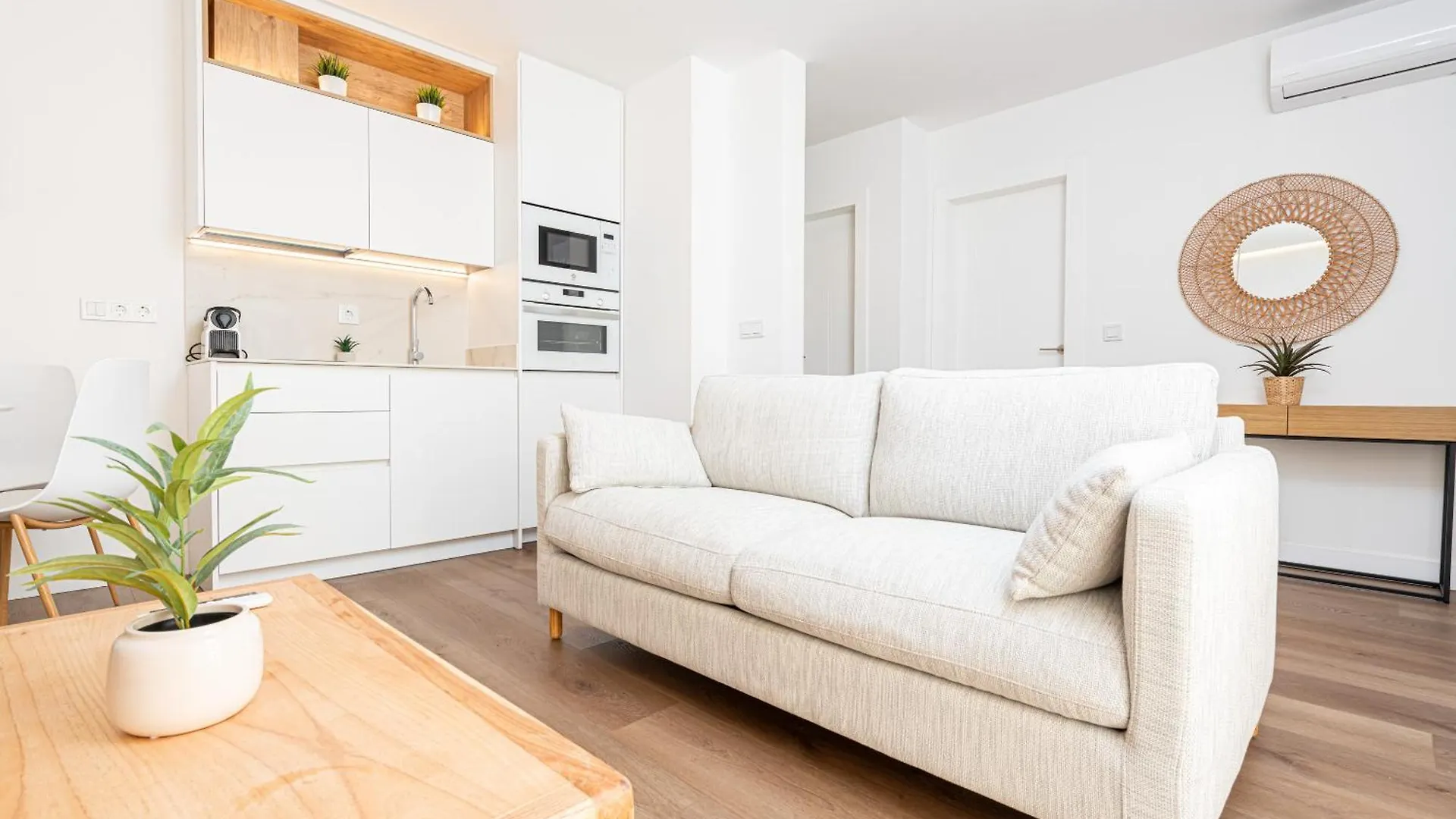 Wintowinrentals Goleta Suites 2B Malaga