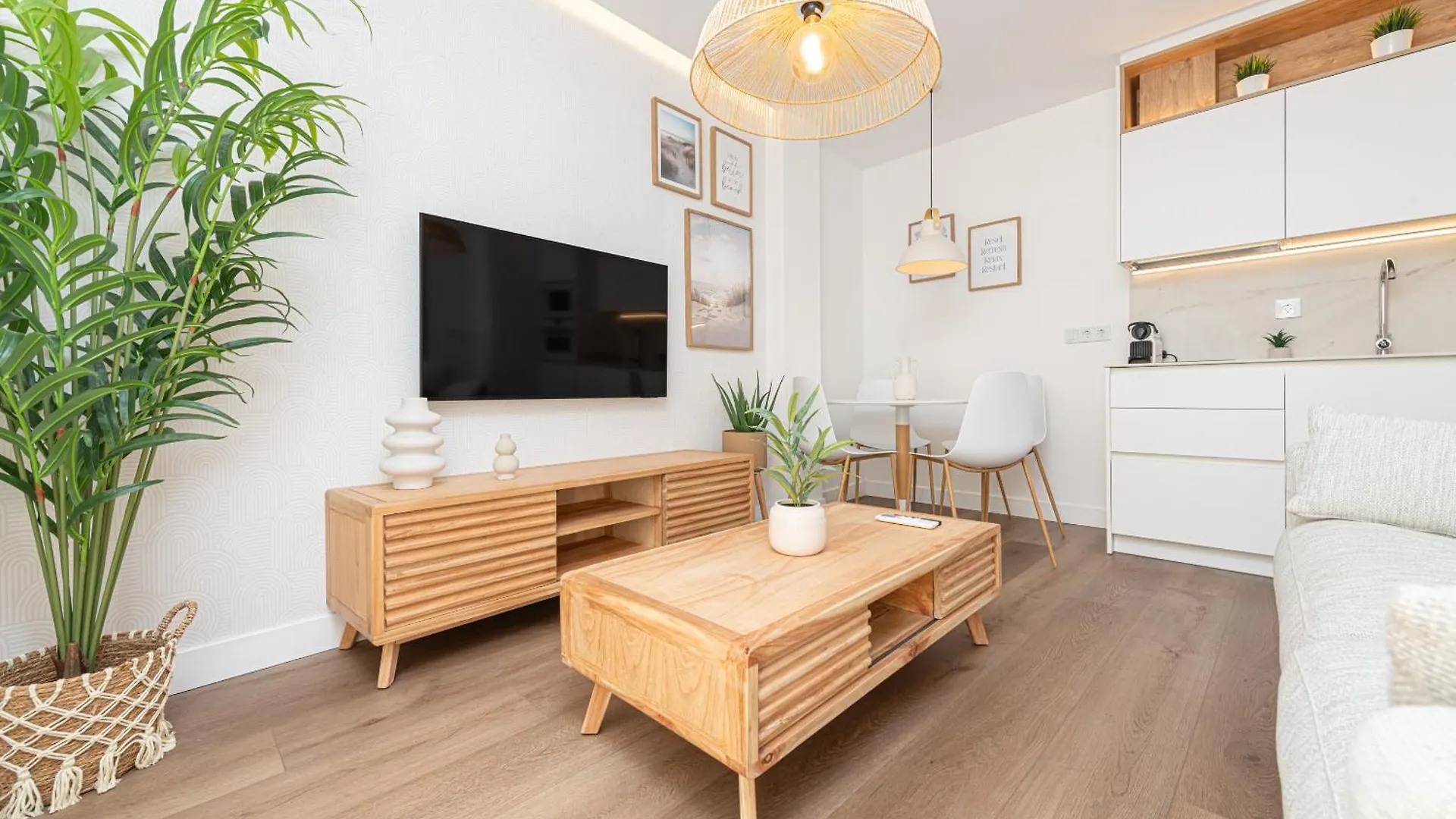 Wintowinrentals Goleta Suites 2B Malaga Spain